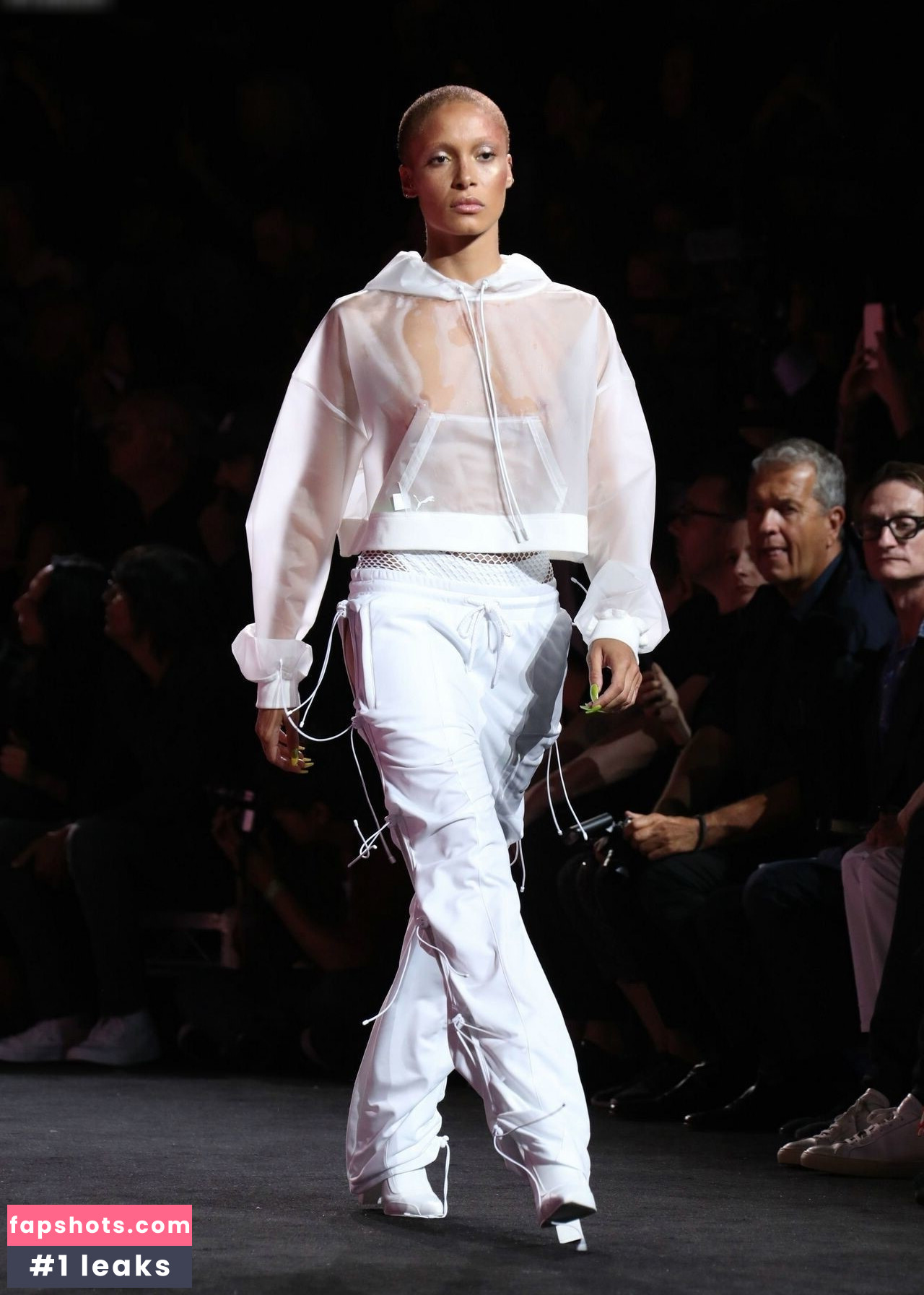 OOPS!!! International gallery photo #795