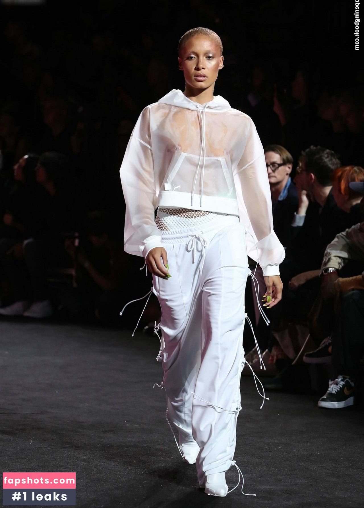 OOPS!!! International gallery photo #796