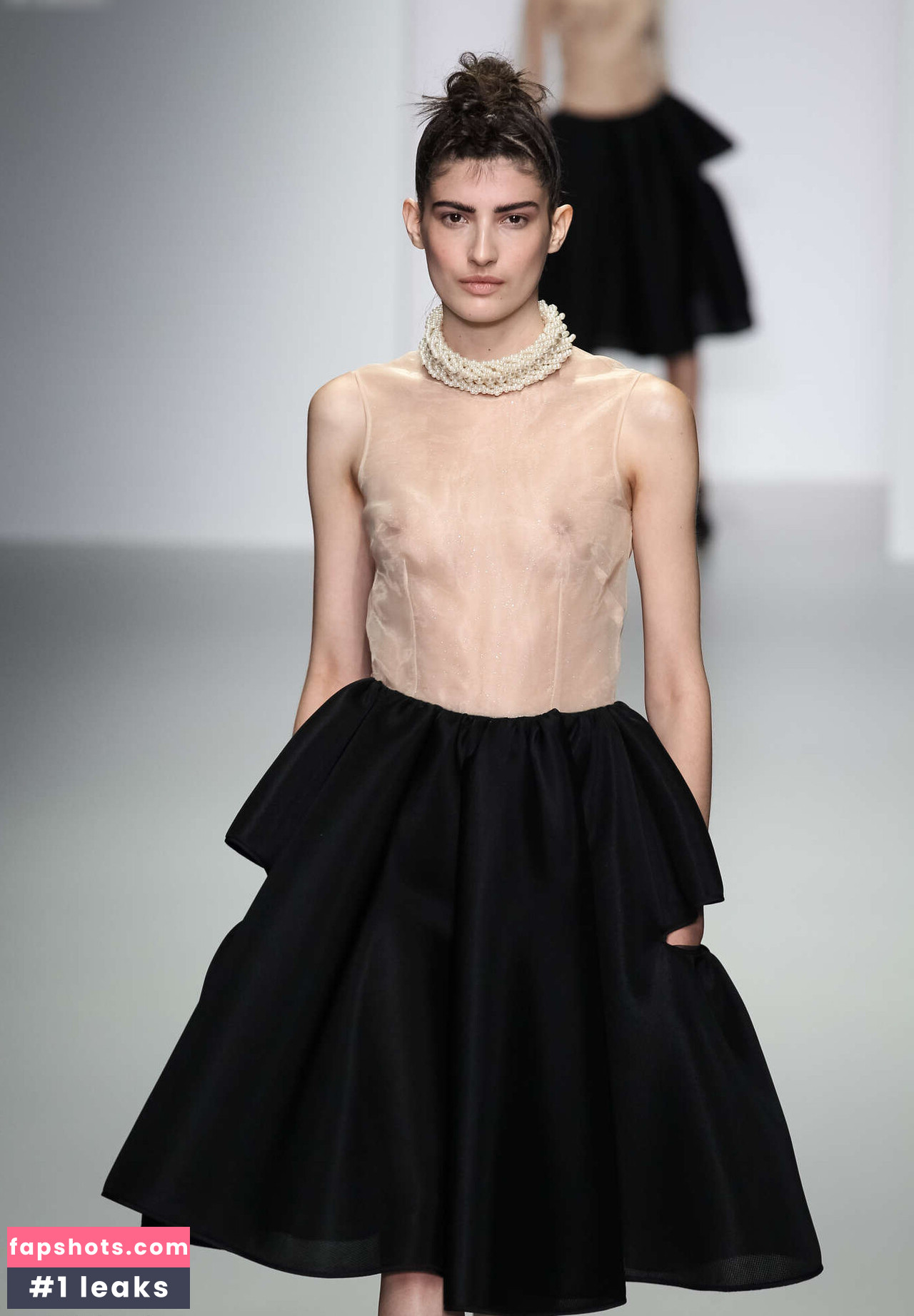 OOPS!!! International gallery photo #840