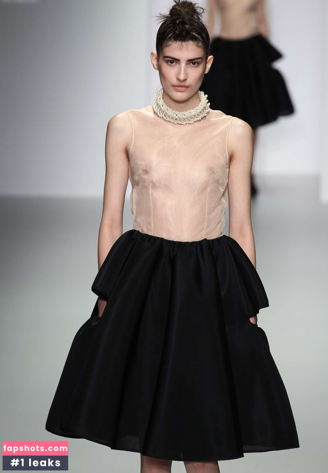 OOPS!!! International gallery photo #844