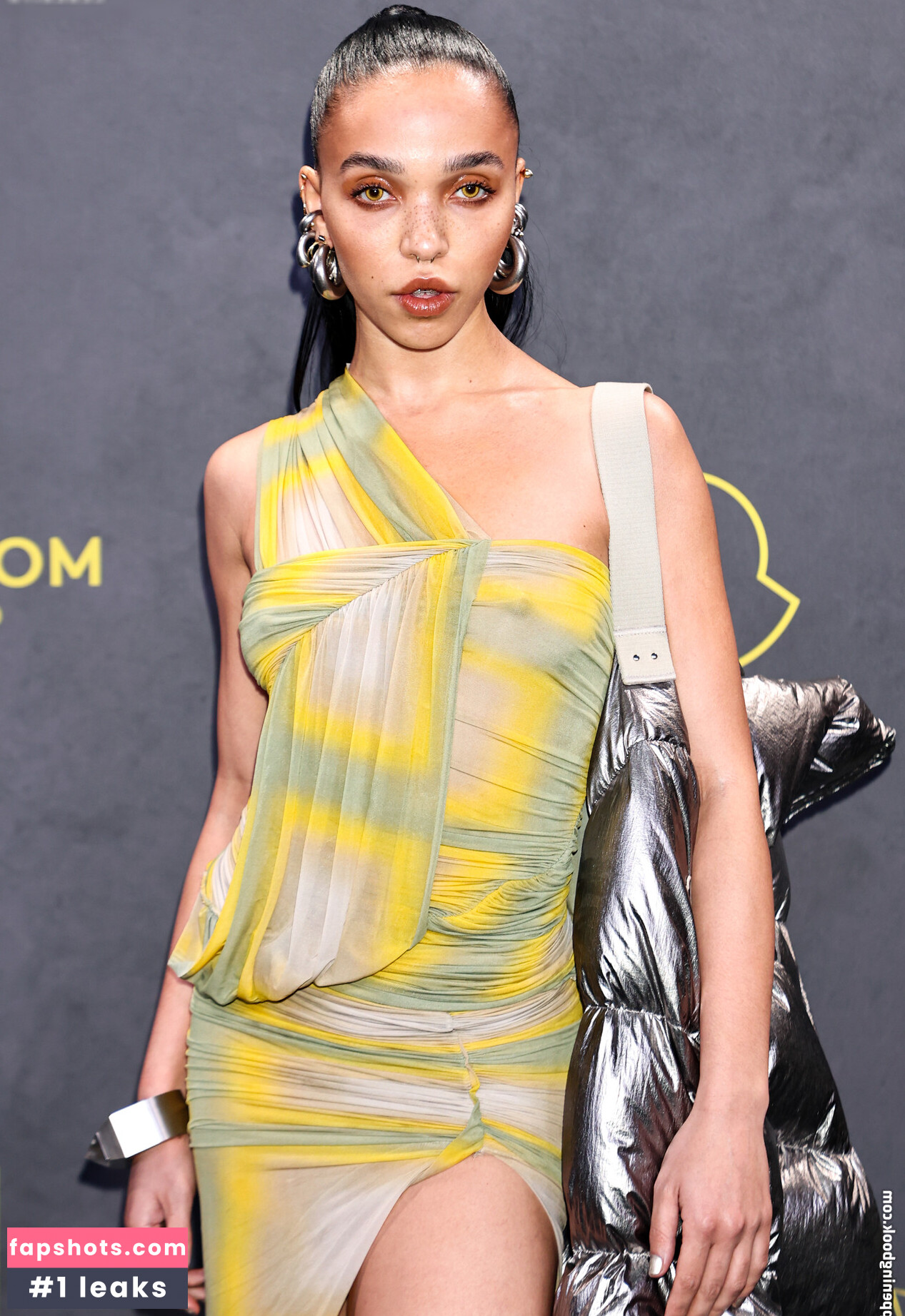 OOPS!!! International gallery photo #875