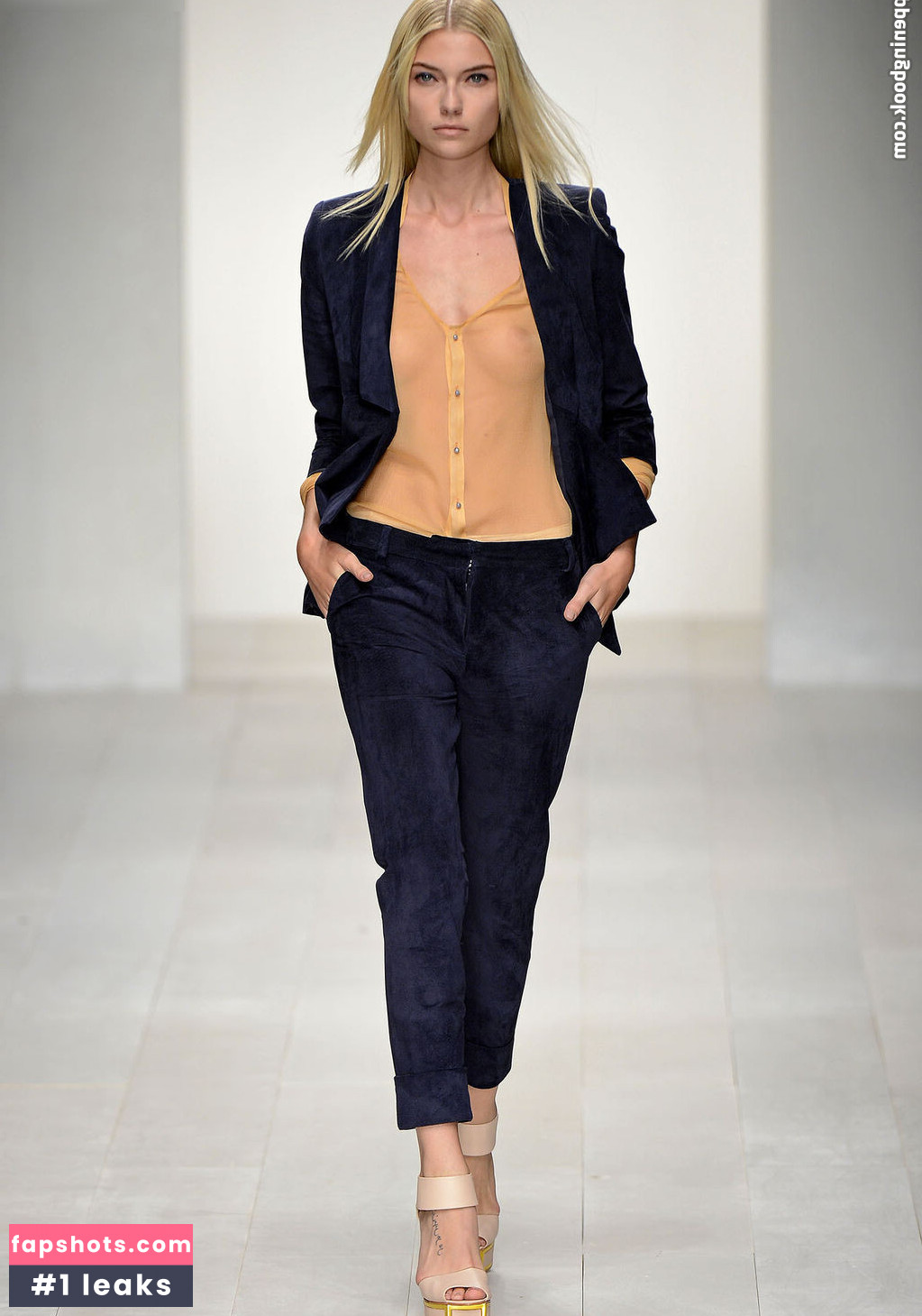 OOPS!!! International gallery photo #882