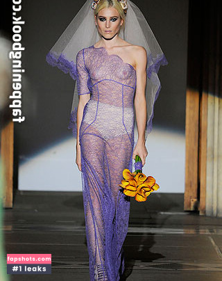 OOPS!!! International gallery photo #961