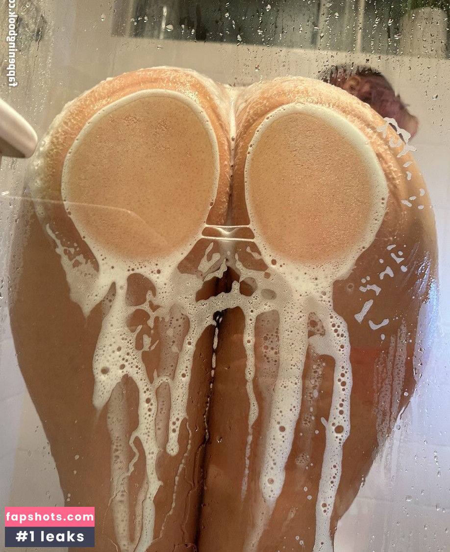 OpheliaPeachh nude babe gallery