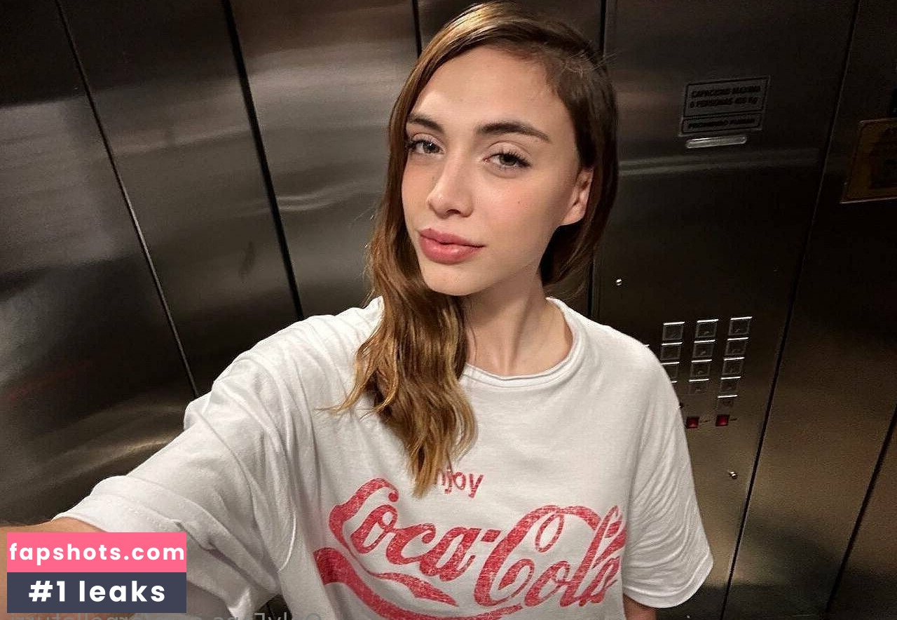 ornellaturri Nude Leaks OnlyFans Photos #8 - LeakJerk