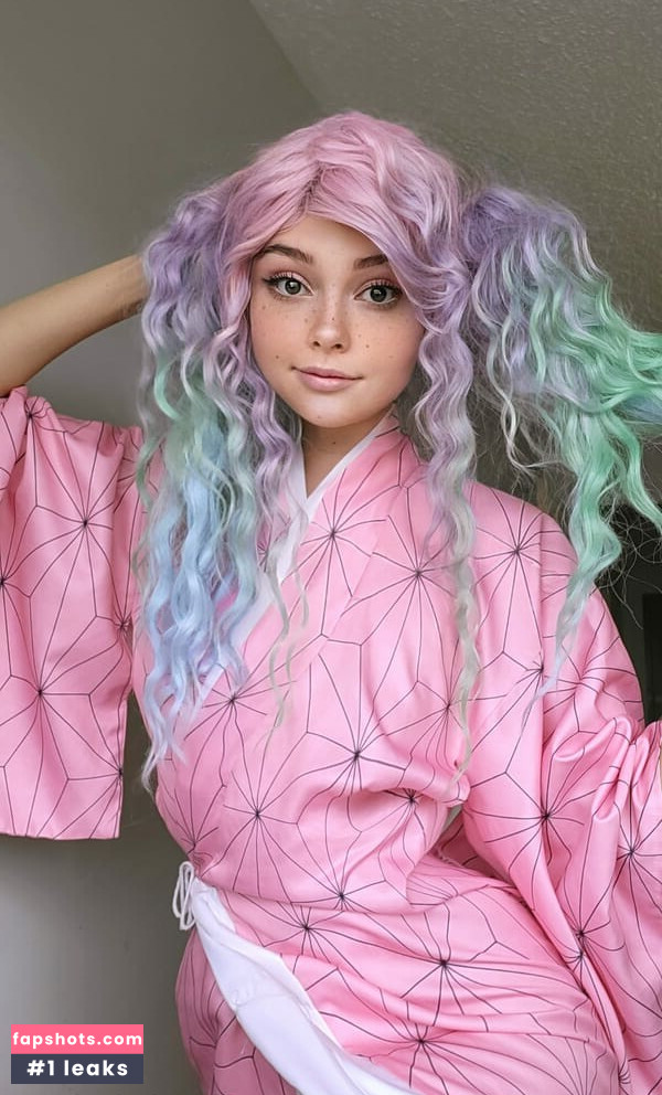 Otaku Jennii gallery photo #12