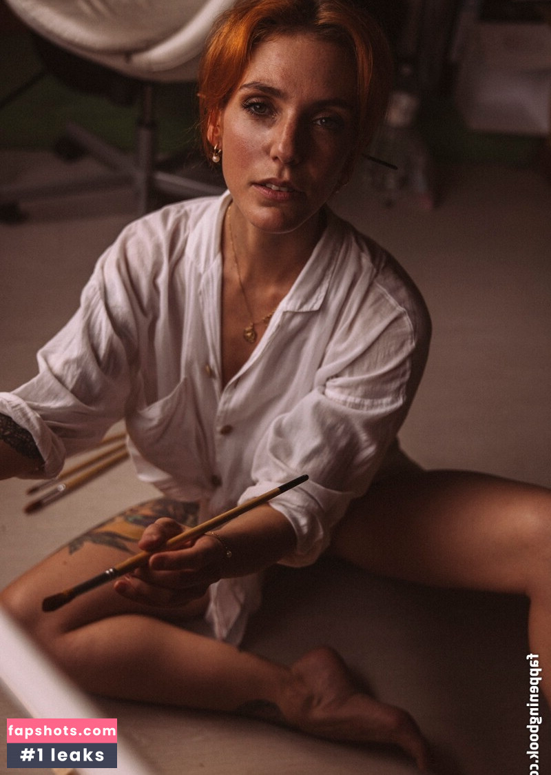 Otter_mood nude babe gallery