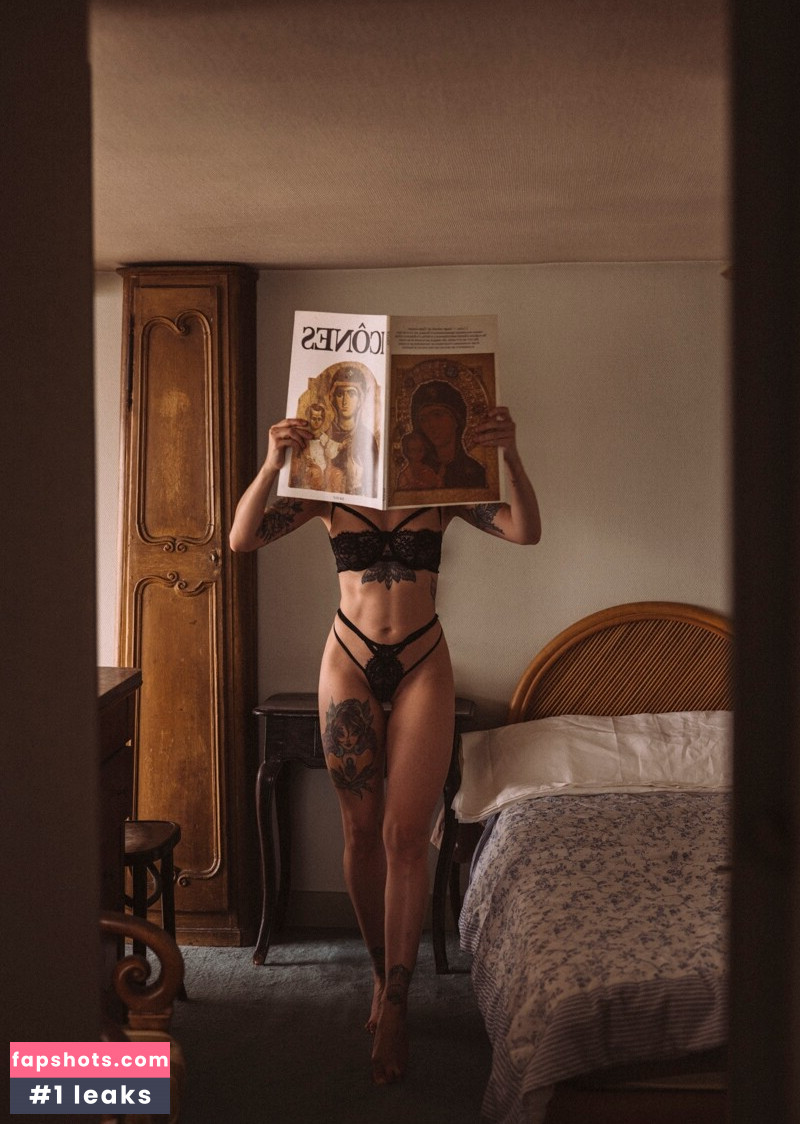 Otter_mood gallery photo #27