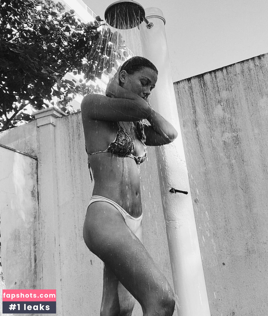 Pâmela Tomé gallery photo #2