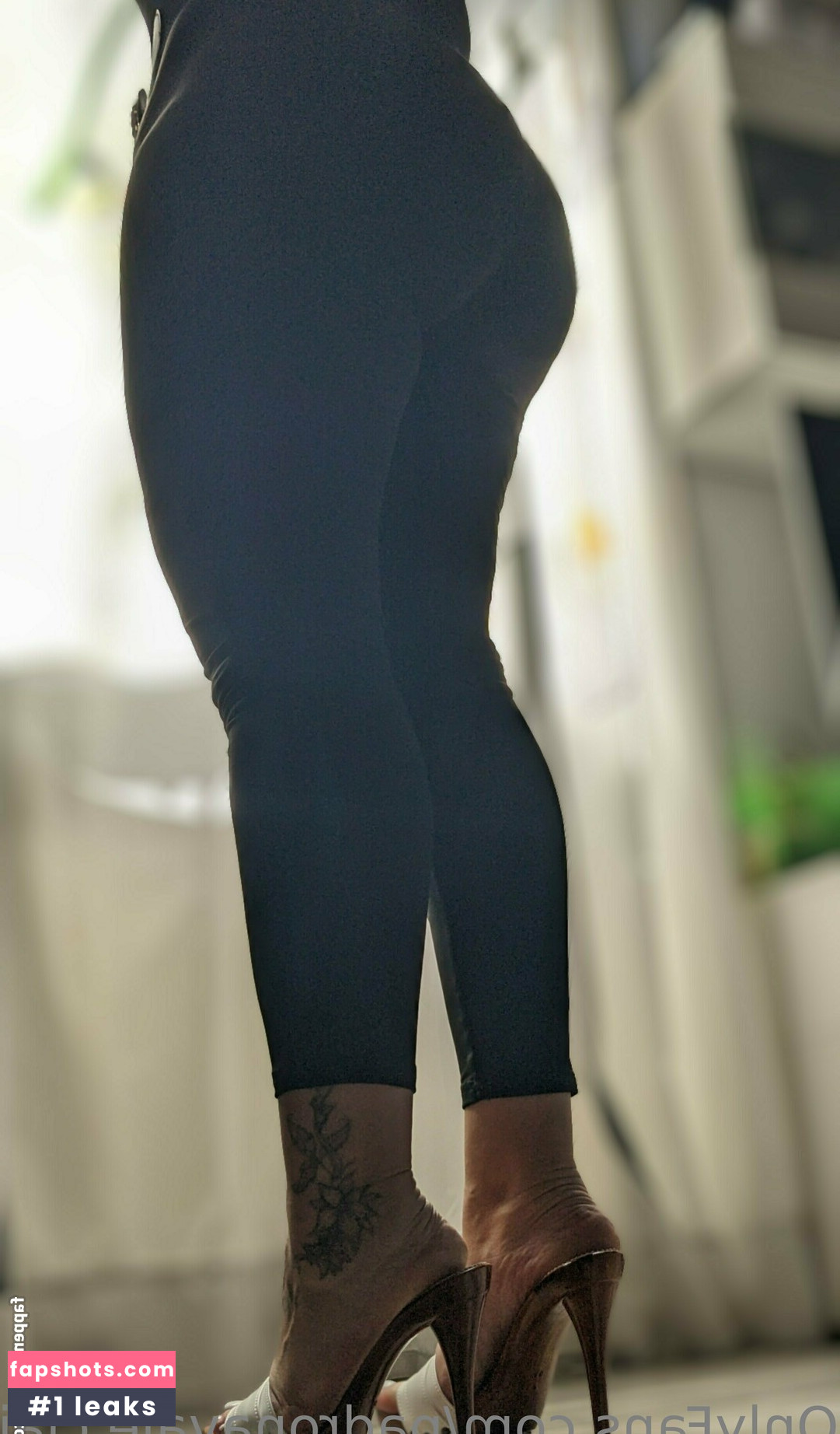 padronavale.claire gallery photo #7