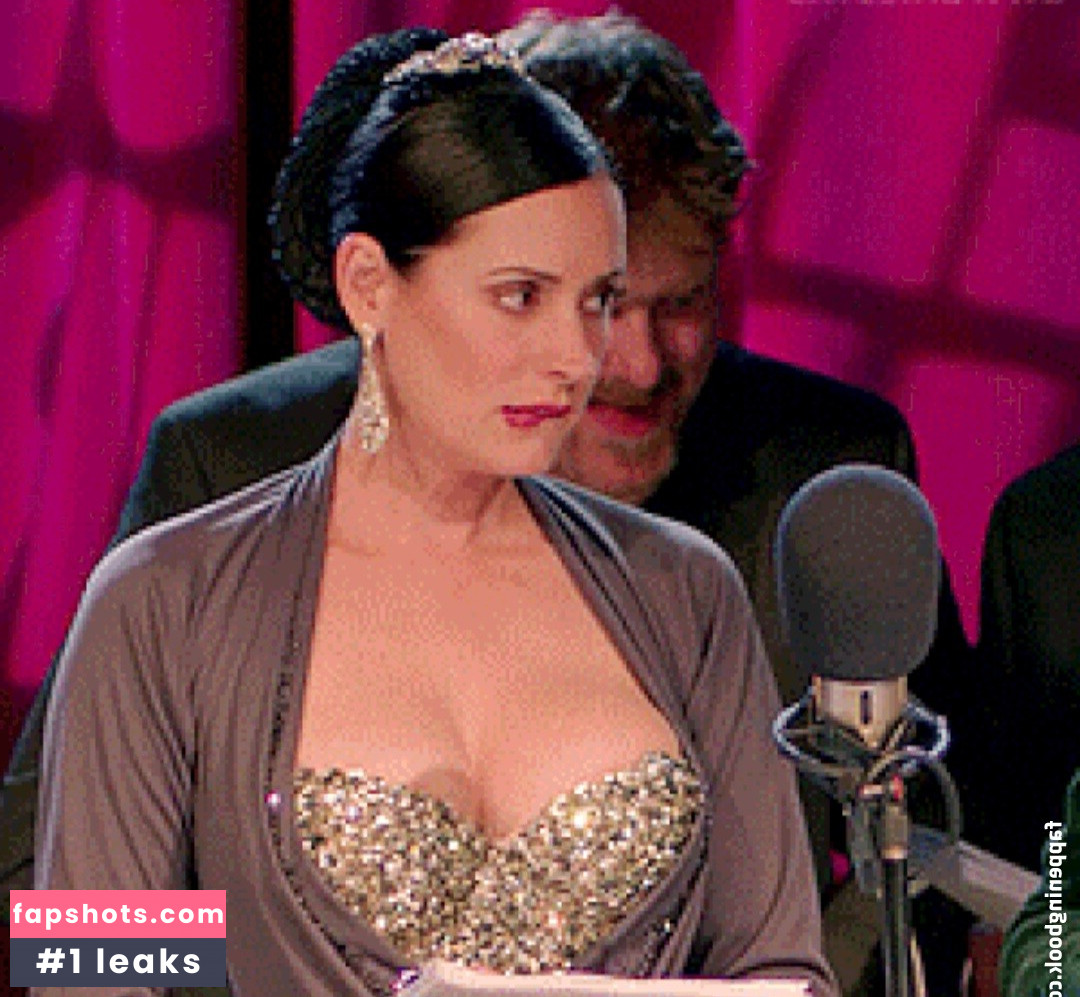 Paget Brewster gallery photo #6