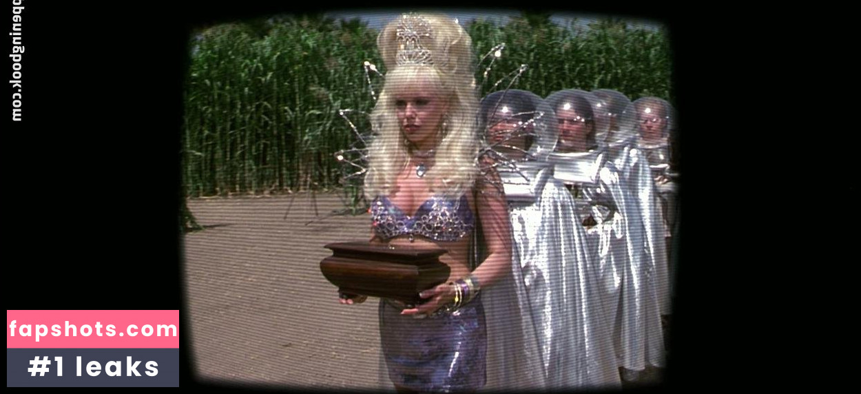 Paige Brooks gallery photo #2