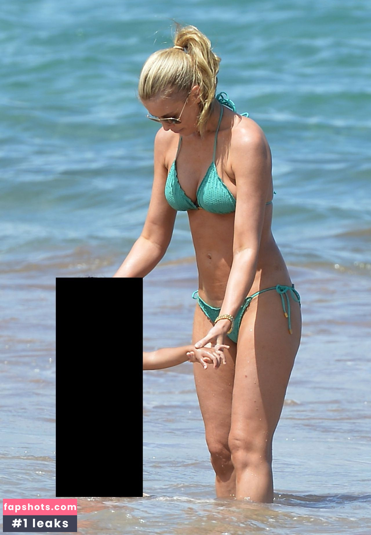 Paige Butcher gallery photo #16