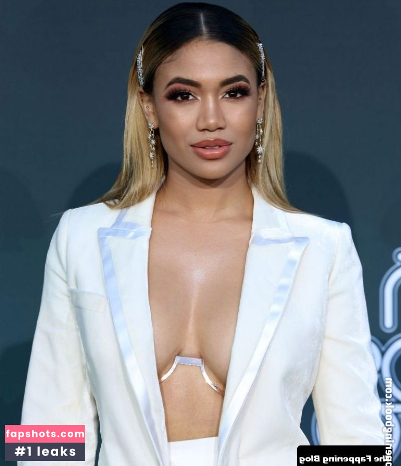 Paige Hurd gallery photo #33