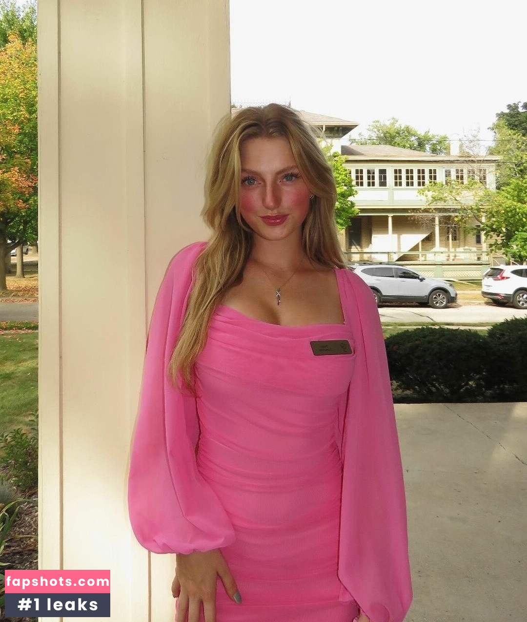 Paige Linneman gallery photo #10