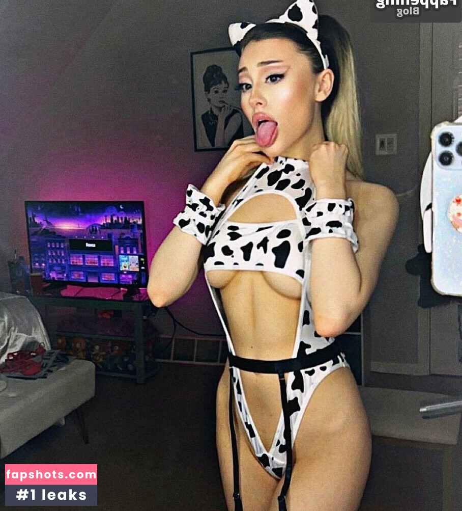 Paige Niemann gallery photo #27