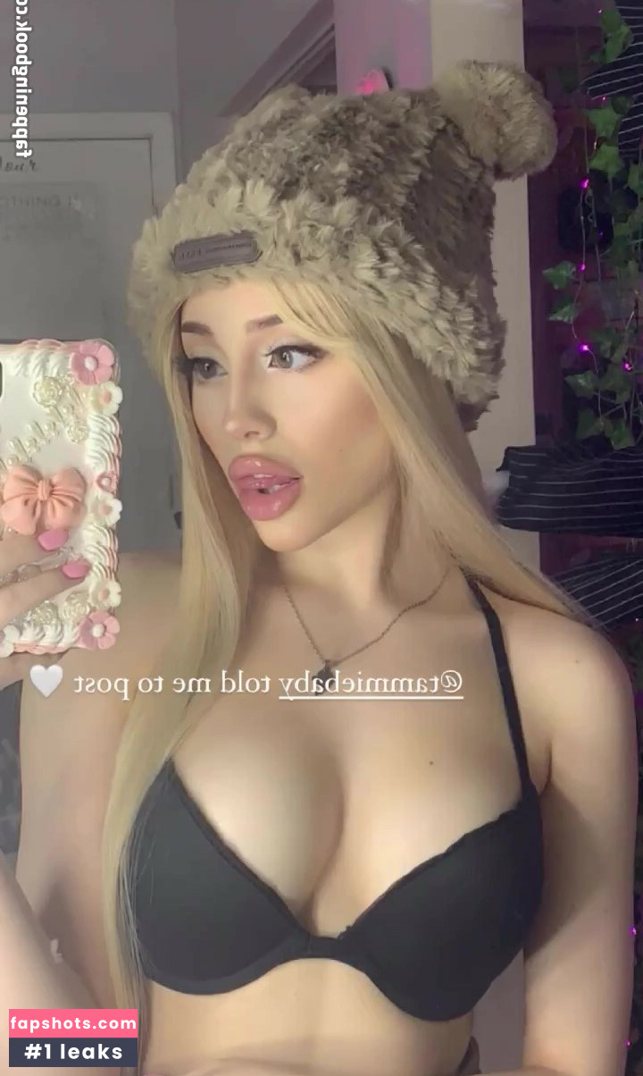 Paige Niemann gallery photo #34