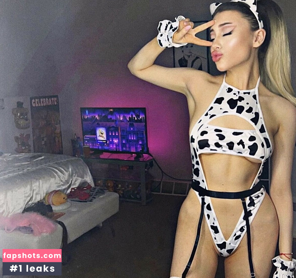 Paige Niemann gallery photo #66