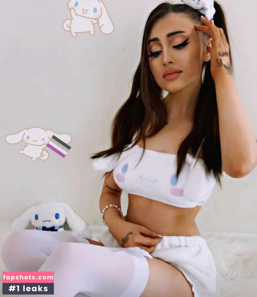 Paige Niemann gallery photo #72