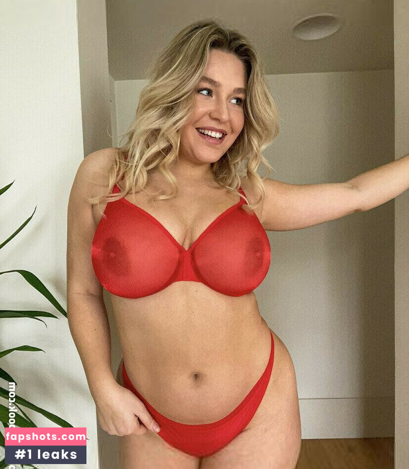 Paige Pilgrim gallery photo #6