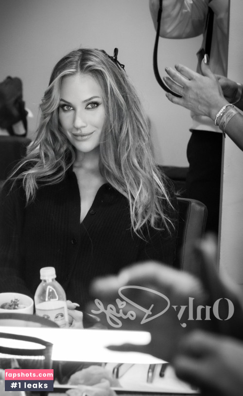 Paige Spiranac gallery photo #1793