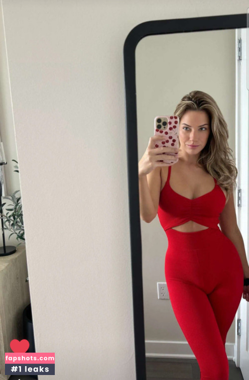 Paige Spiranac gallery photo #2031