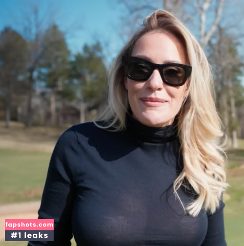 Paige Spiranac gallery photo #2277