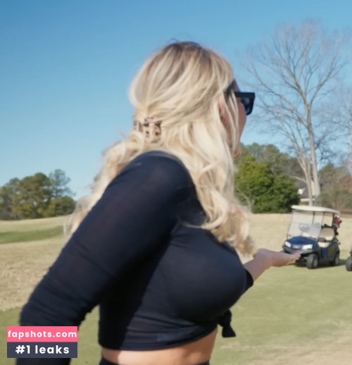 Paige Spiranac gallery photo #2311