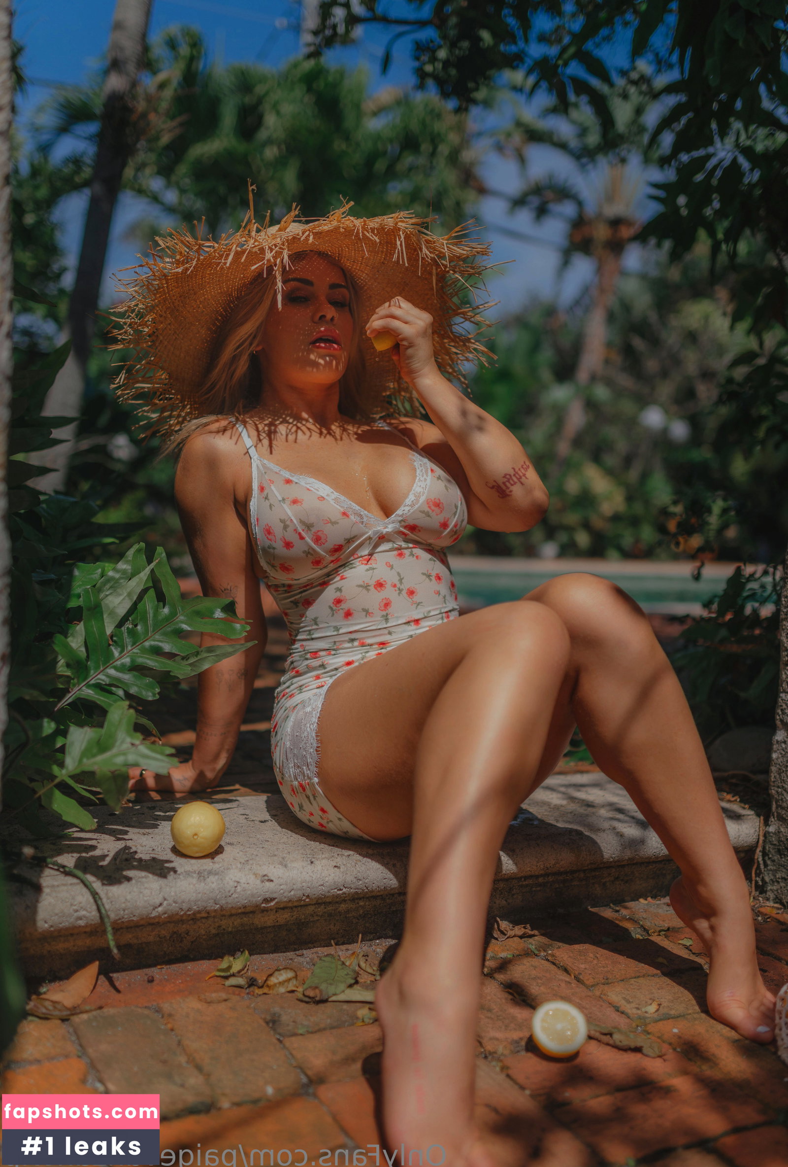 Paige VanZant gallery photo #439