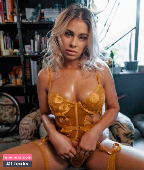 Paige Vanzant gallery photo #3395