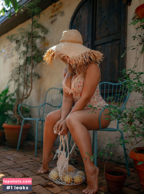 Paige Vanzant gallery photo #973