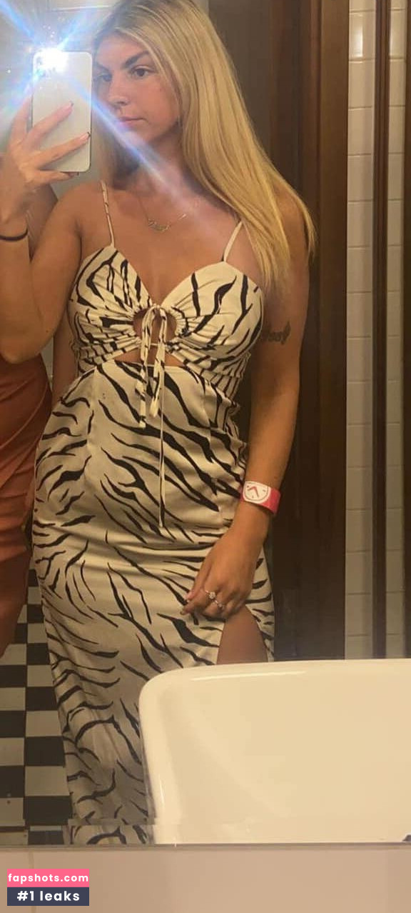 Paisley Duggan gallery photo #19