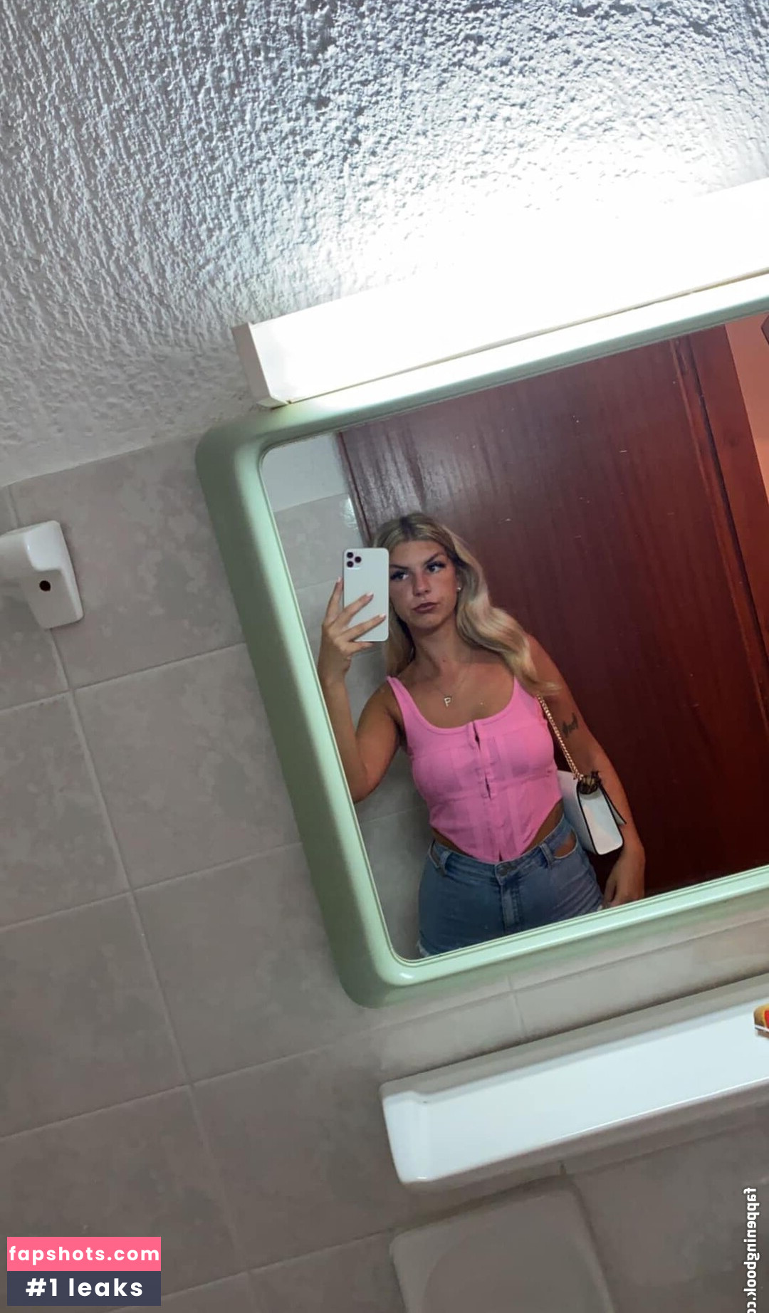 Paisley Duggan gallery photo #8