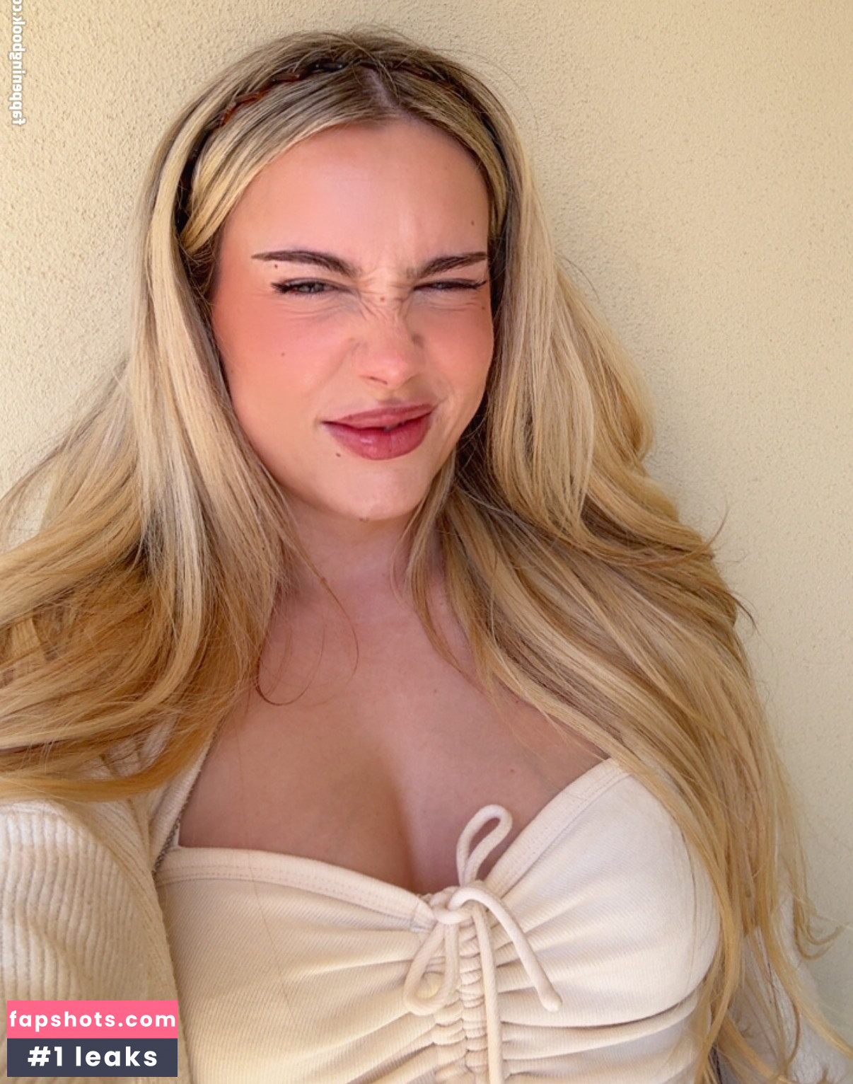 PaladinAmber gallery photo #4