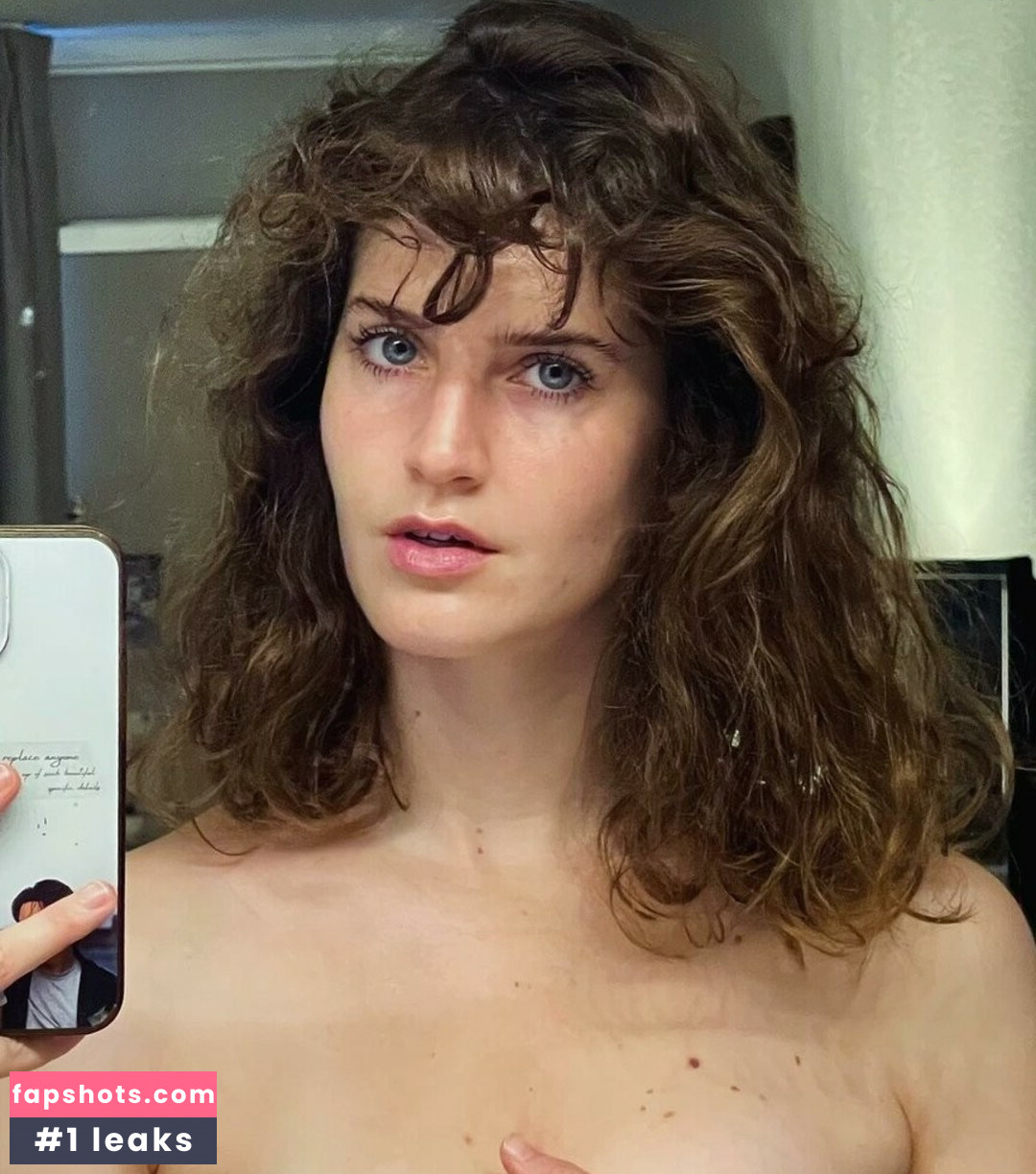 Pale Snow White gallery photo #15