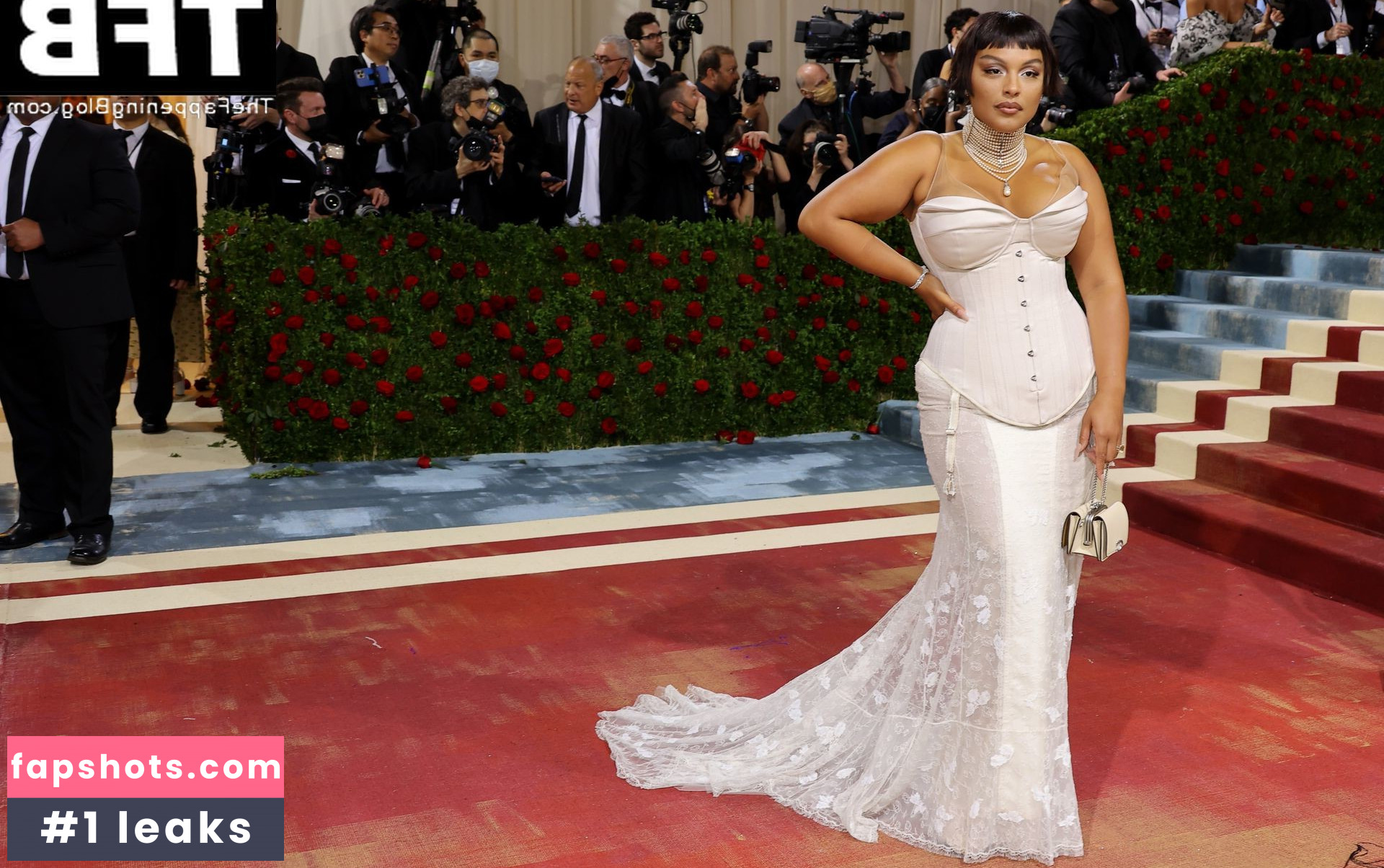 Paloma Elsesser gallery photo #13