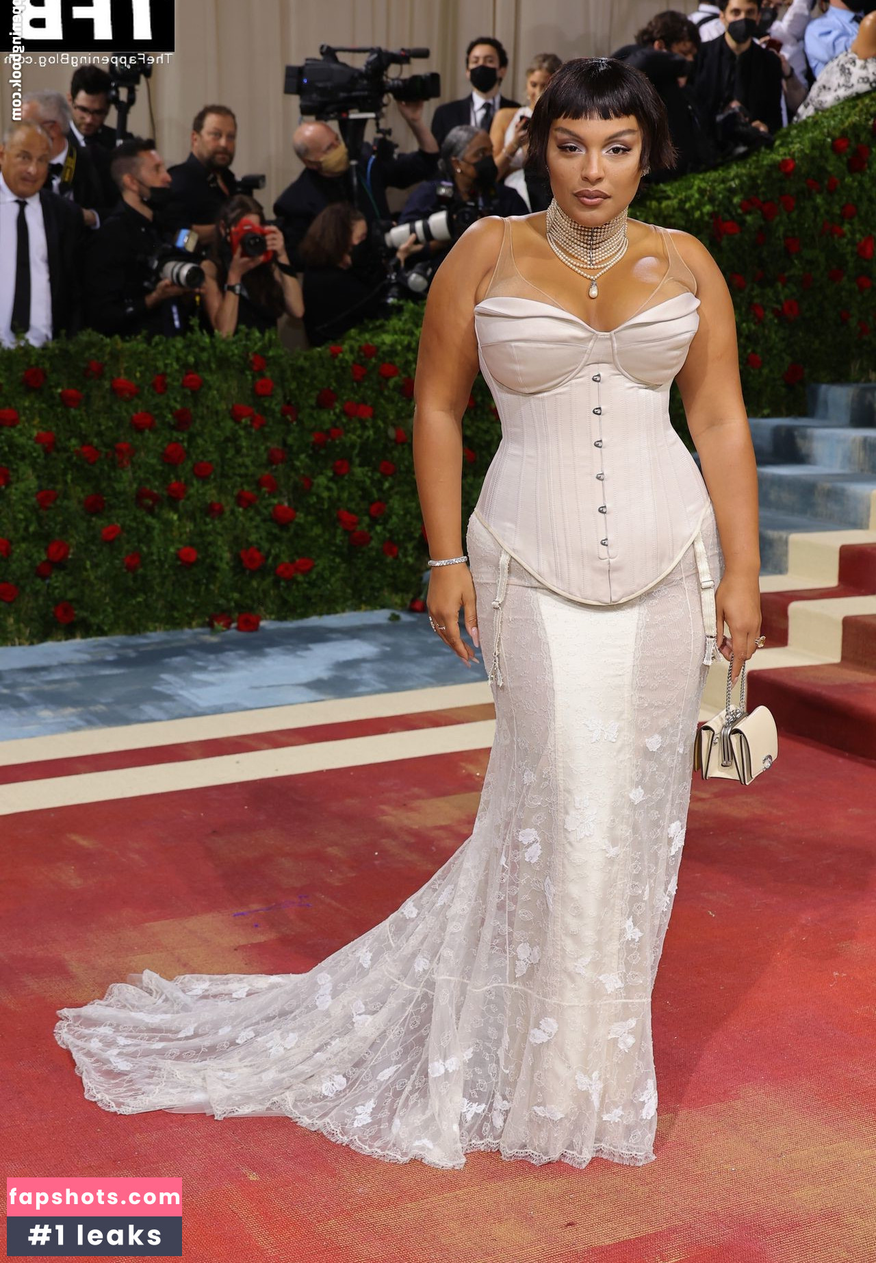 Paloma Elsesser gallery photo #14