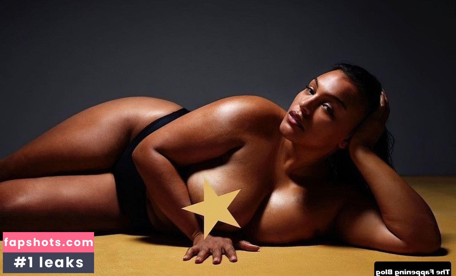 Paloma Elsesser gallery photo #17