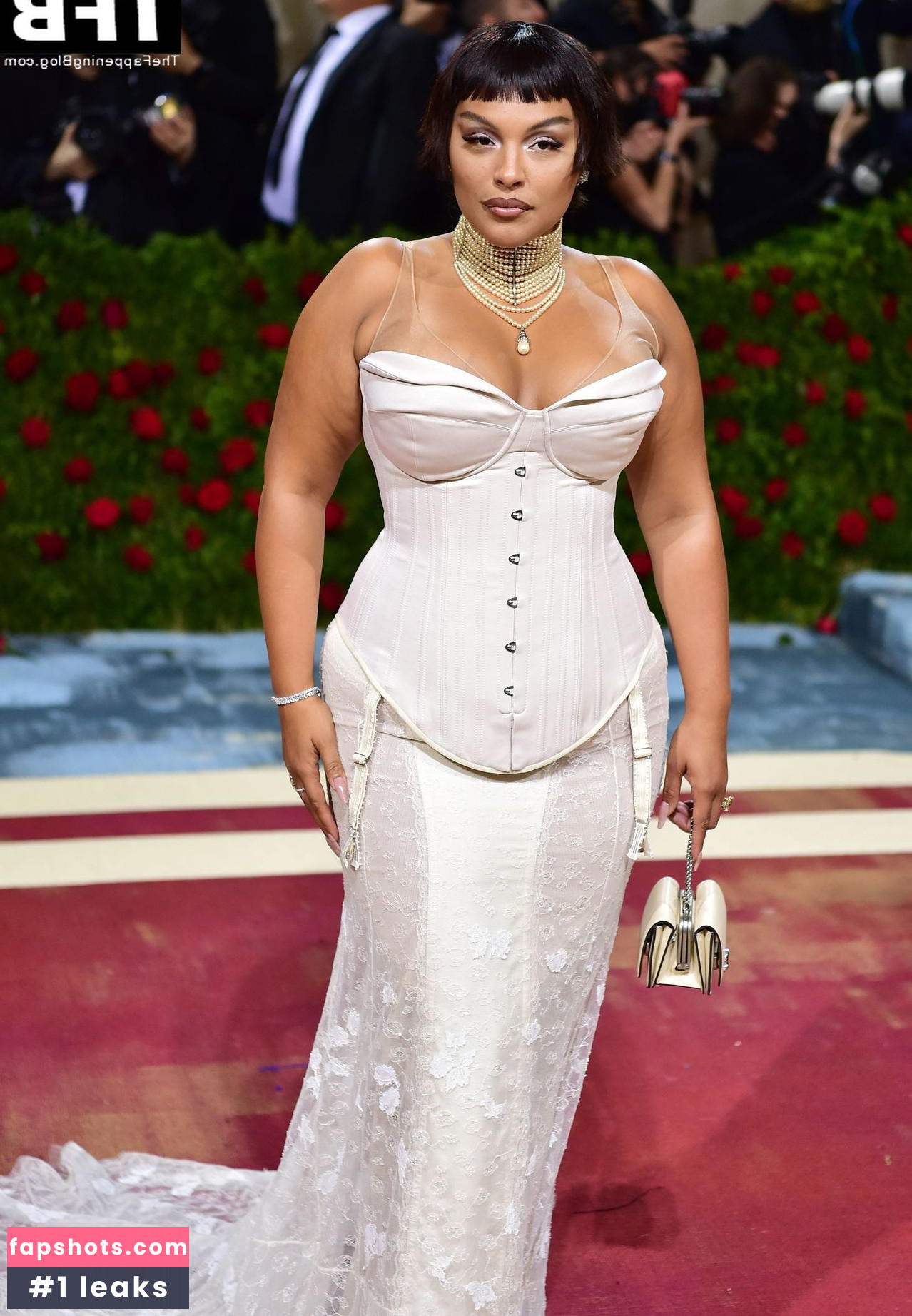 Paloma Elsesser gallery photo #5