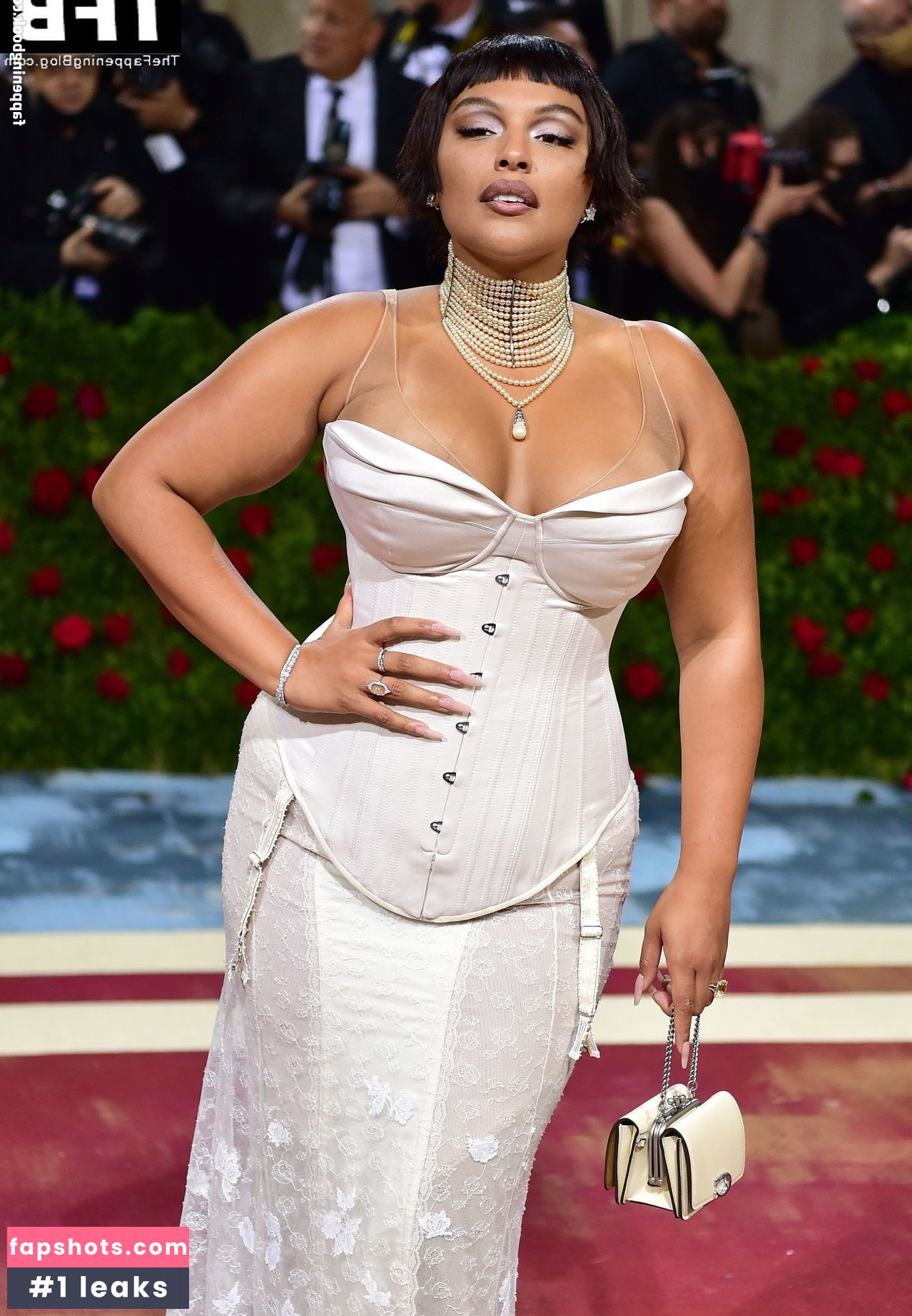 Paloma Elsesser gallery photo #8
