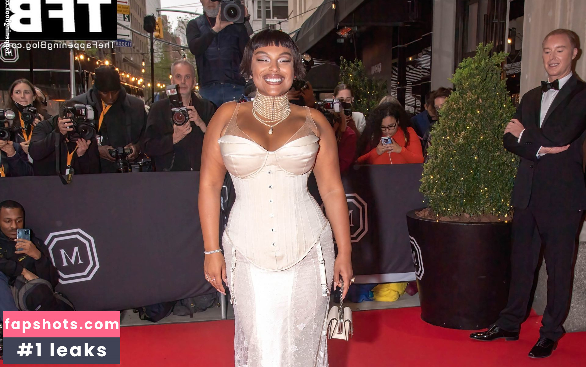 Paloma Elsesser gallery photo #9