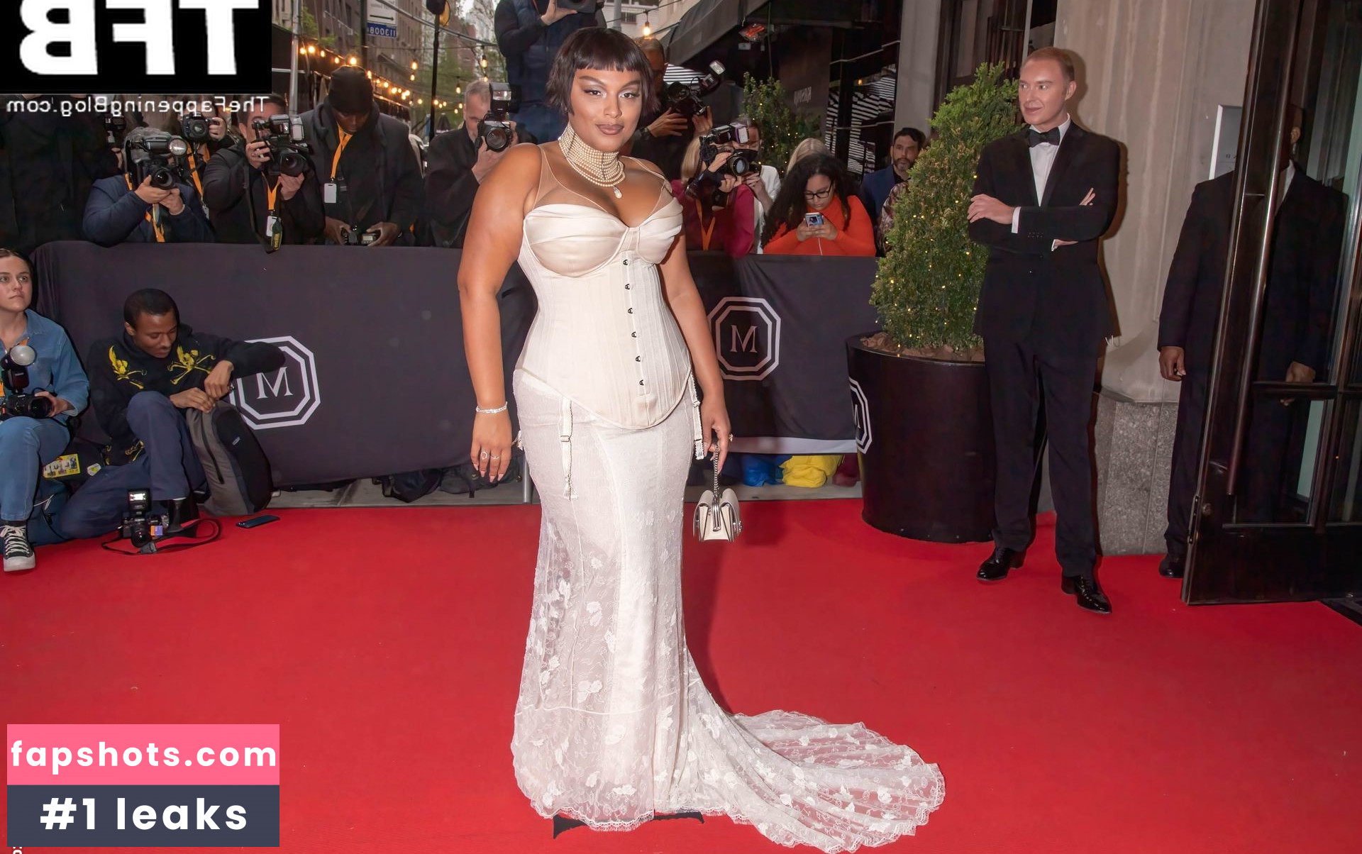 Paloma Elsesser gallery photo #10