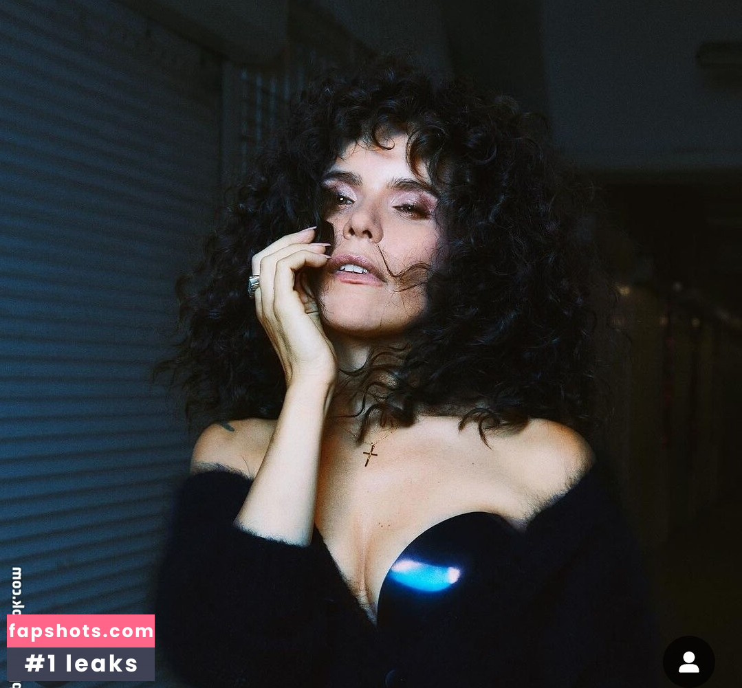 Paloma Faith nude babe gallery