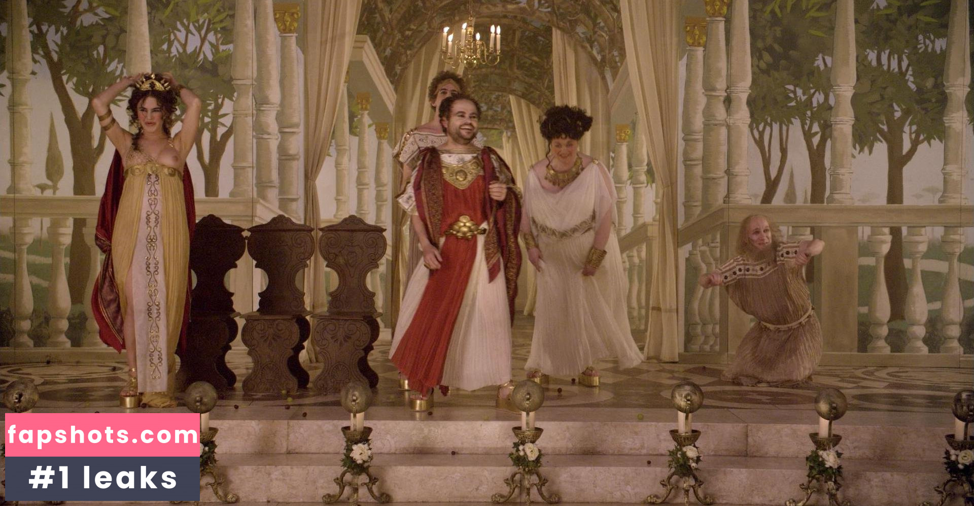 Paloma Oakenfold nude babe gallery