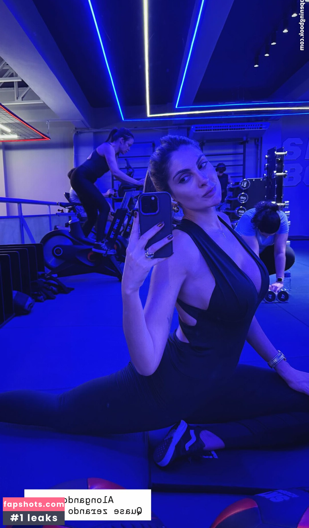 Paloma Tocci gallery photo #14