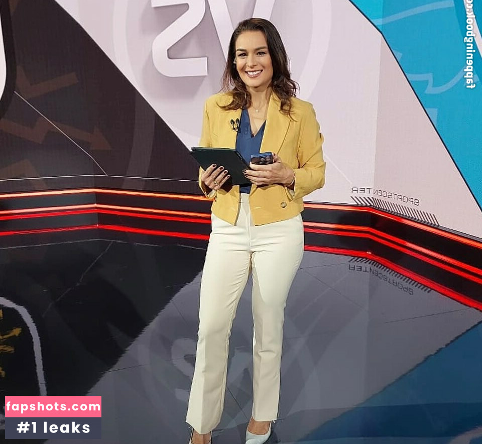 Paloma Tocci gallery photo #3