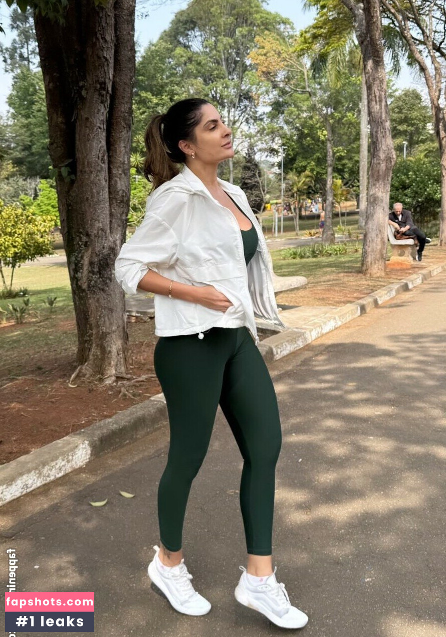 Paloma Tocci gallery photo #23