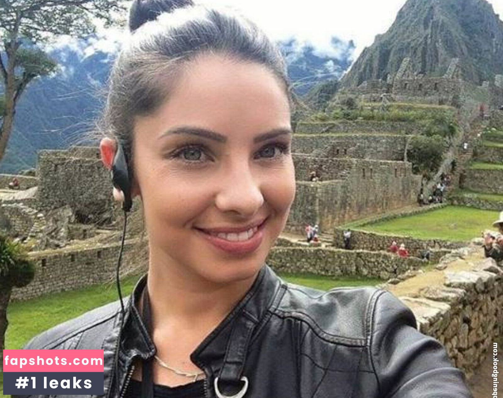 Paloma Tocci gallery photo #39