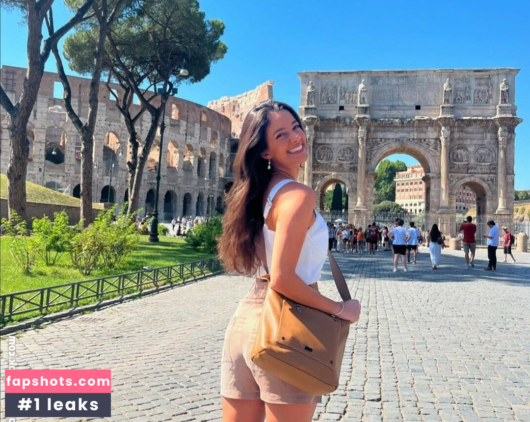 Paloma Tocci gallery photo #86