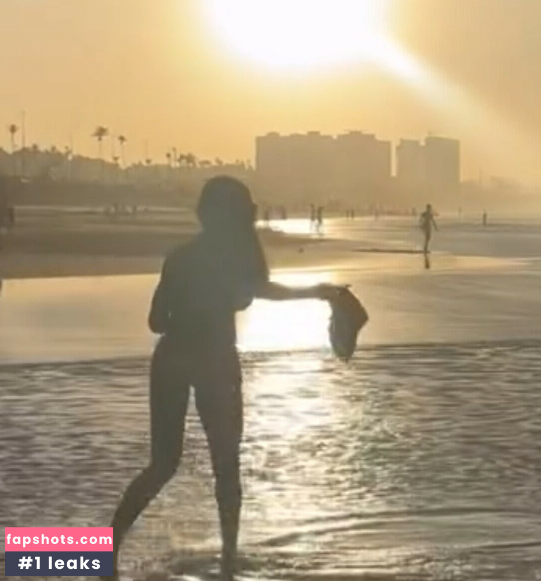 Paloma Tocci gallery photo #95